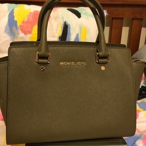 Michael Kors Selma Green